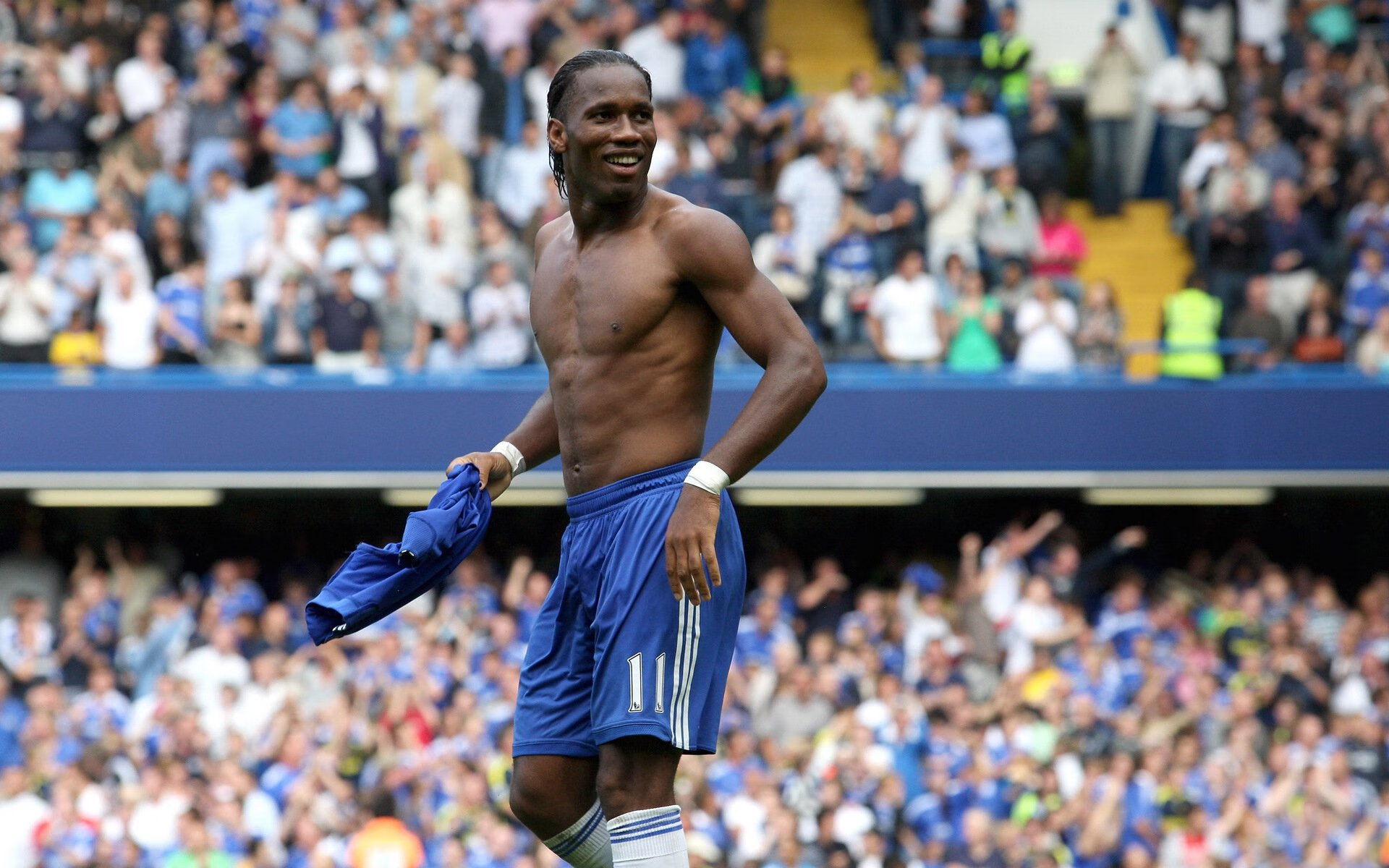 塞维利亚完胜西班牙,门迪点燃赛场