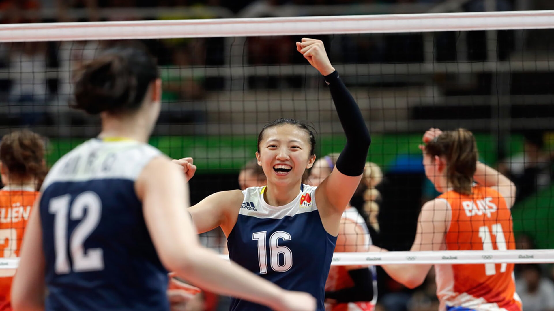 冰原狼啸，红魔独舞，2026世界杯F组关键战，芬兰高压逼死死磕乌兹别克，B费一剑封喉定江山